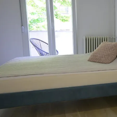 Ellie Star 베오그라드